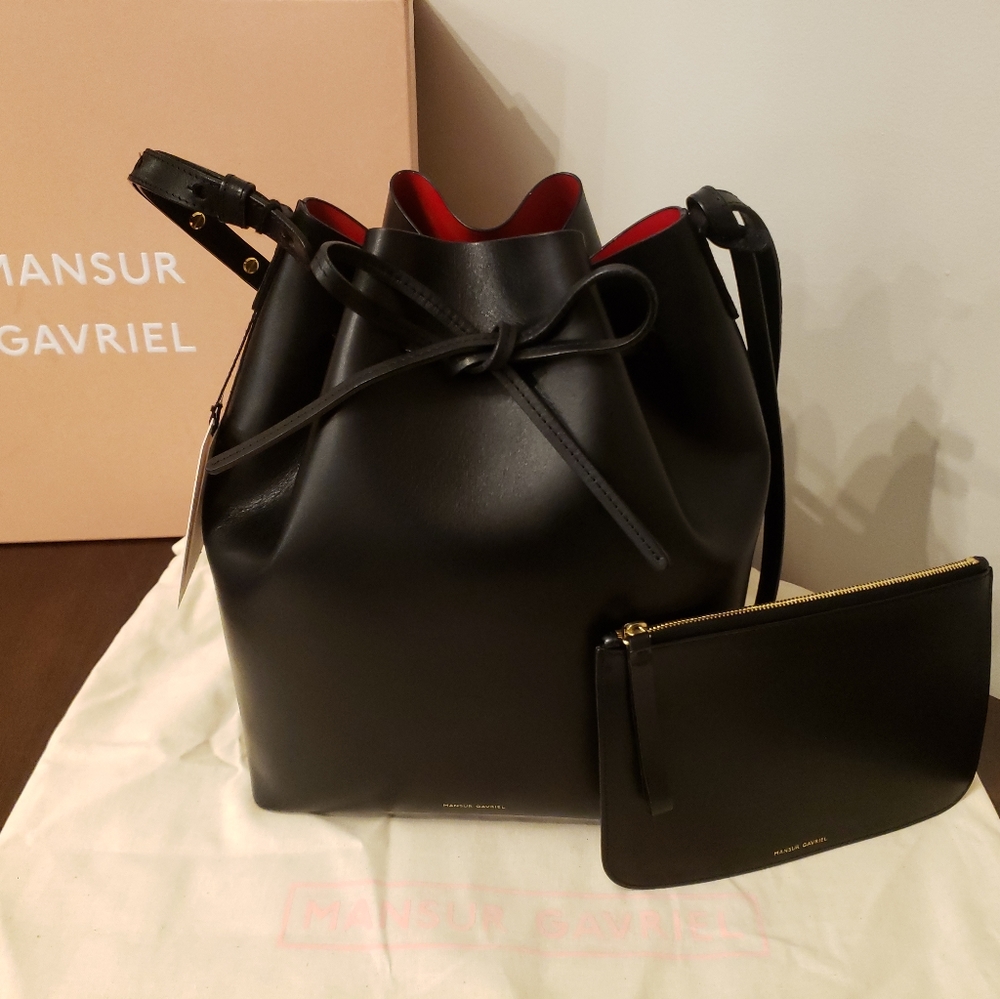 Large Mansur Gavriel Bucket Bag - Black/Flamma